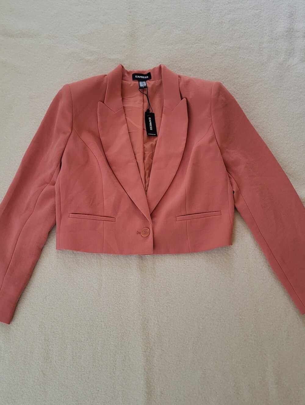 NWT Express Cropped Blazer Women's Size Medium Peach Long-sleeved